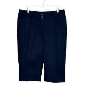 Worthington black straight legs capri shorts size 14